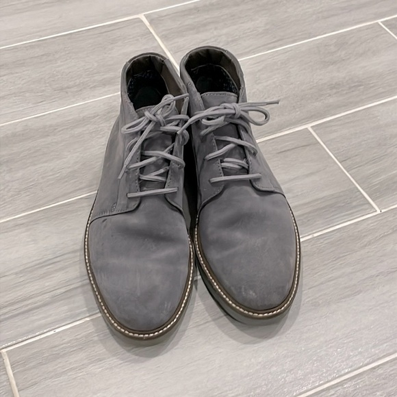 Gray Suede Men's Clark’s Chukka Boots size 8.5 - Picture 4 of 7